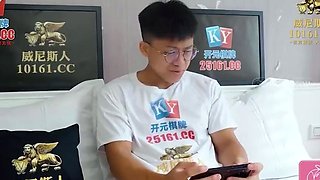 Omege japanese girl with big boobs on cams