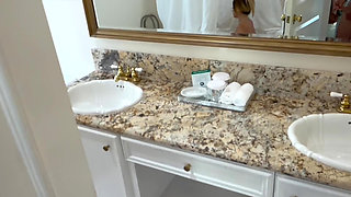 He voyeur on his stepsister in the shower and she sucks his cock