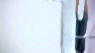 Amateur with big pussy lips spied pissing on toilet