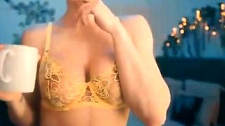 Amateur Big Boobs jerks Big Dick