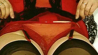 Mature Lady From Germany Plays with Her Pussy on Amateur Casting