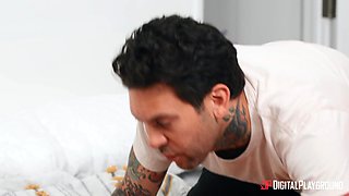 Episodes - Naked: Abigail & Small Hands - Horny Abigail Mac Massaged and Dicked