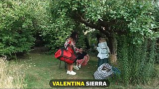 Stepmom went on a picnic with me and my girlfriend and started to ride my face