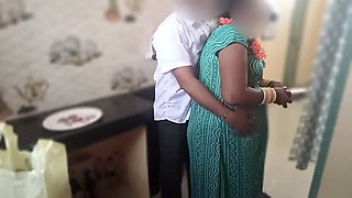 Desi step mom fucked in the kitchen,I fucked her to surprise while she is cooking..
