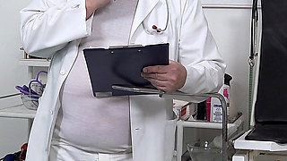 Juicy Pussy of a Sexy MILF Exposed