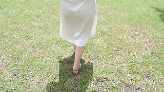 IN THE GARDEN , DESI  BIG ASS  MASTURBATION IN THE GARDEN