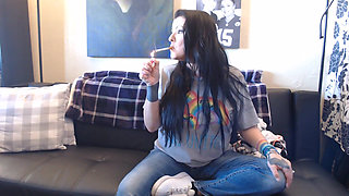 Mocking the obsessed smoke lover