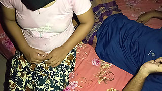Desi 1st time losing Virginity. Very Nice Tight Pussy & Boobs. Teen Sex Video.