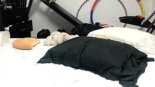 Amateur Webcam Teen Masturbates And Teases