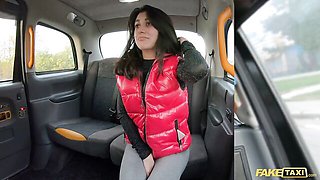 Admirable Francesca Palma - reality video - Fake Taxi