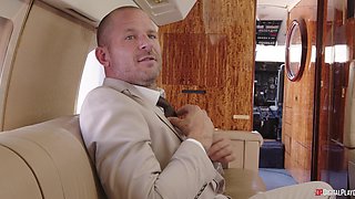 Zoey Sinn's Wild Threesome Passion Explodes in Sultry Heat