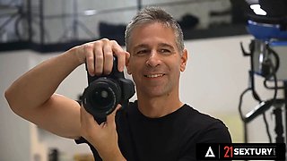 Twenty one sextury - tattooed Elena Lux's feet taunt toby to foot pound