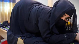 Fat Iranian milf cums in doggy pose session - Hime Video