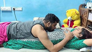 Mallu Wife Pussy Rub and Kissing with Boobs Press and Kiss Romance by Husband