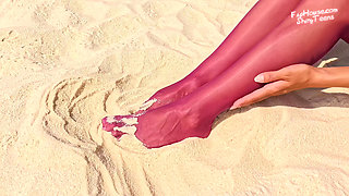 922 Shiny Purple Cdr Pantyhose on the Beach