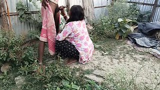Desi Bhabhi Outdoor Sex with Big Tits and Big Ass - Indian Aunty Fucked