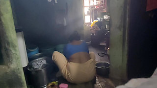 Hot women in bathroom show his body