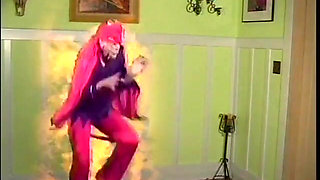 Curvy babe knows how to give pleasure to this crazy dude