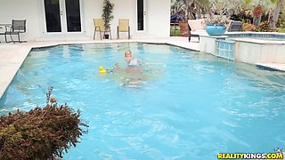 Ramon Nomar's Sweet Passion Ignites Blonde Outdoor Heat