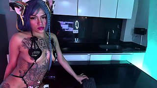 Hot amateur webcam teen masturbates for their fans