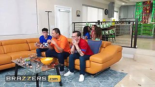 Brazzers - observe Desiree Dulce, Destiny Mira, and September Reign’s naughty lesbo 3some