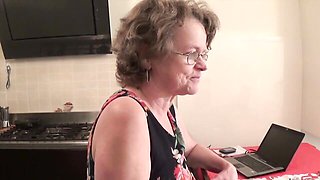 Horny MILF Can’t Get Enough Of That Dick