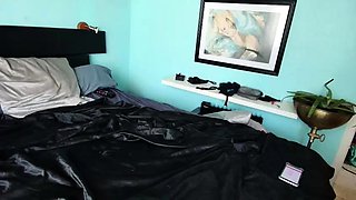 Beach blowjob turns hardcore fuck session