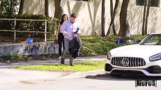 Peter Green Fucks Melody Foxx in Public Car Spot