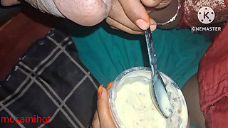 The Stepsister-in-law of the Village Put Cream in Milk and Put It in the Mouth of the Land.