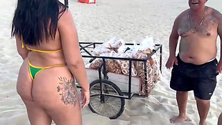 Beach Seller in a Salty Package Eats the Two Hot Girls in Exchange Left Happy
