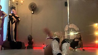 Close up teen pussy gaping action