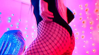 Sexy huge ass latina amateur rides fetish dudes cock