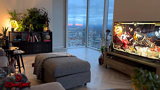 Aaliyah Yasin in Videogame or Hand & Footjob