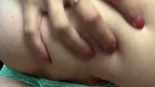 Amateur czech teen in her first toy induced orgasm