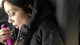 Hot Pornostar Valenina Bianco Having Squirt in Car