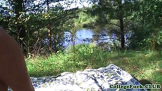College amateur outdoors pussyrubs before cum