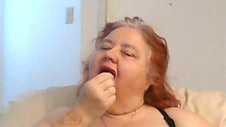 Mini Lipstic Chat Dressed