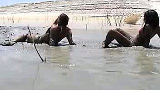 Lesbian amateur couple outdoor rimming and fingering