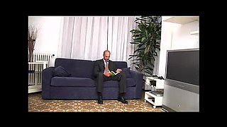 Family Slut Gets a Huge Cock Blowjob - Amateur Vintage HD Episode 1
