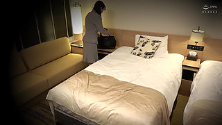 Women-only Business Hotel: Masturbation Watching! 10 Big Tit Office Lady Selection (4 Hours)