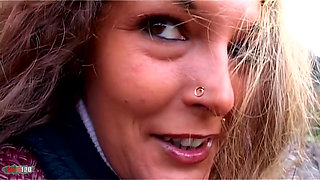 Vayana: Larry Cares About the Pretty Tourists