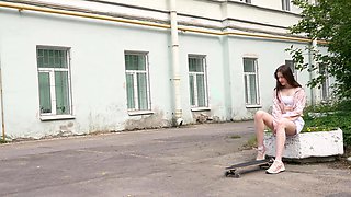 Russain beauty Margo and hunky Tony bring teen passion outdoors