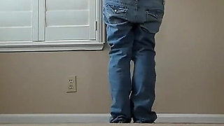 Blue Jean Wearin' MILF Jess Ryan