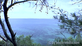 Sperm Swallowing Woodpecker Blows the Cock