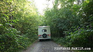 Perverse Family 44.1 Season 4 Buying the Caravan From Redneck John