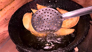 Muslim i Bathoom Soft! The owner of the house came to the house to ask for a feast, the husband touched the man in the bathroom