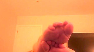 Horny After Dirty Chat with a Complete Stranger, I Made Myself Cum for Him