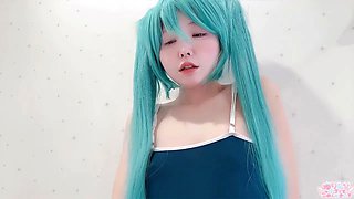 🩵Please watch the AHEGAO HENTAI masturbation of the petite Hatsune Miku 💕【💗 💗】
