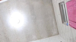 Housewife Without Underwear Seduces Plumber While He's Fixing the Sink