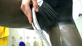 Brunette Amateur Brushes Creamy Pussy in Stockings